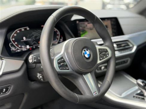 Used 2022 BMW X5 sDrive40i w/ M Sport Package RWD image 6