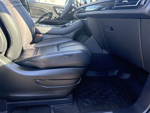 Used 2025 Lincoln Aviator Reserve w/ Illumination Package image 14