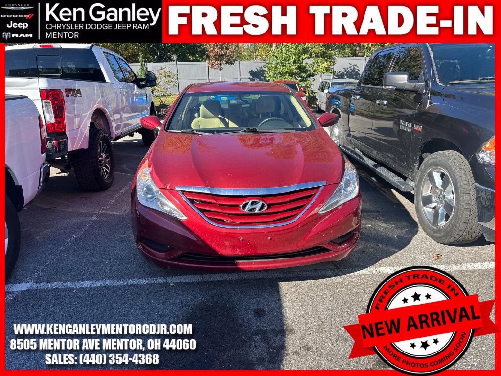Used 2011 Hyundai Sonata GLS FWD image 2