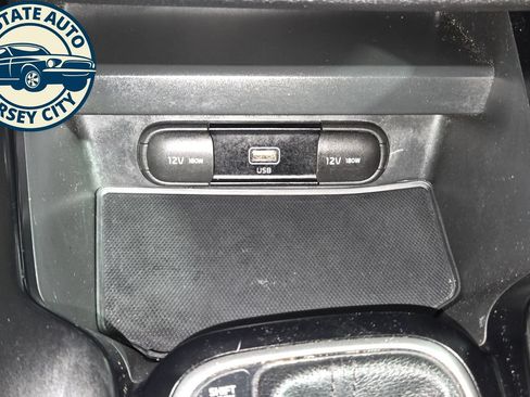 Used 2020 Kia Soul GT-Line FWD image 16