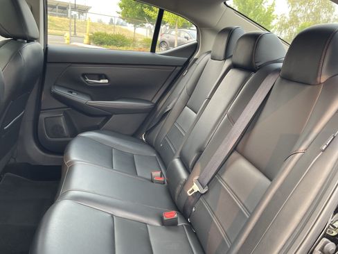 Used 2025 Nissan Sentra SR w/ SR Premium Package FWD image 15