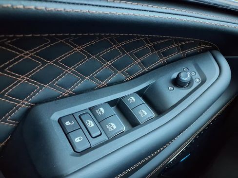 Certified 2025 Jeep Grand Cherokee Summit image 25