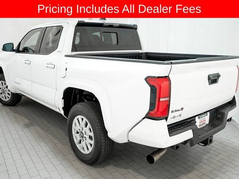Certified 2024 Toyota Tacoma SR5 AWD/4WD image 3