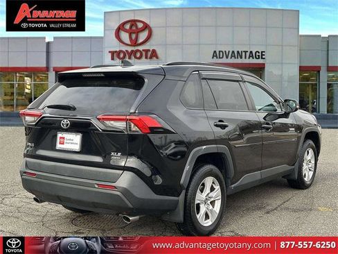 Certified 2020 Toyota RAV4 XLE w/ Convenience Package image 7
