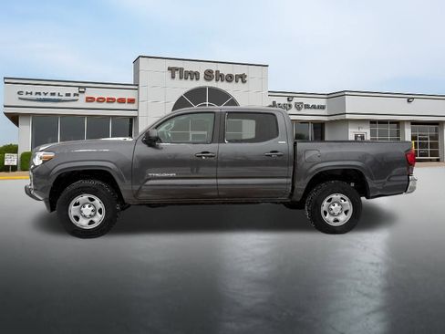 Used 2021 Toyota Tacoma SR5 RWD image 2