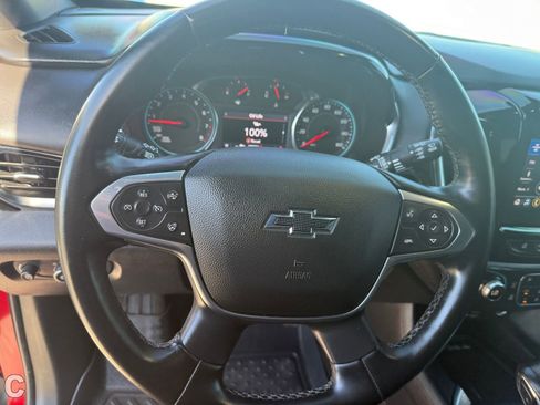 Used 2023 Chevrolet Traverse RS FWD image 25