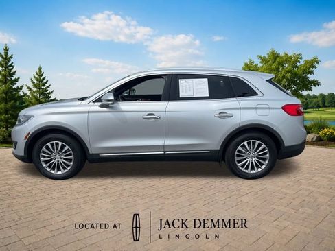 Used 2016 Lincoln MKX Select w/ Select Plus Package FWD image 4