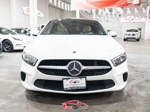 Used 2019 Mercedes-Benz A 220 image 2