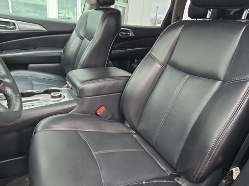 Used 2017 Nissan Pathfinder SL image 15