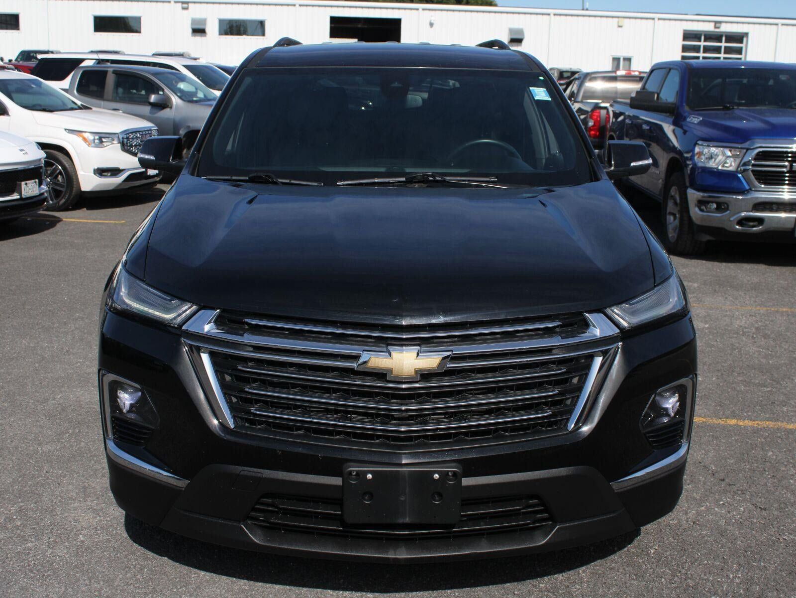 Used 2023 Chevrolet Traverse LT AWD/4WD image 2