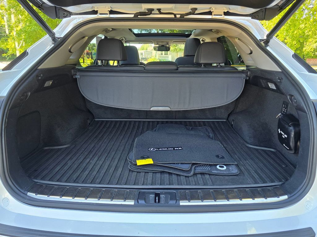 Used 2017 Lexus RX 350 AWD w/ Luxury Package image 16