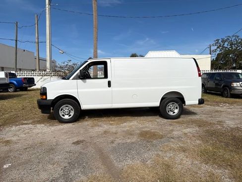 New 2025 Chevrolet Express 2500 Work Van 3D Cargo Van w/ Driver Convenience Package RWD image 6
