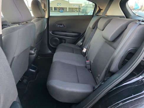 Used 2019 Honda HR-V LX image 10