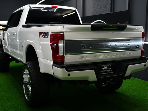 Used 2017 Ford F250 Platinum w/ Platinum Ultimate Package AWD/4WD image 3