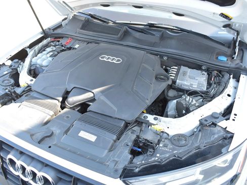 Used 2020 Audi Q7 3.0T Premium Plus w/ Premium Plus Package AWD/4WD image 34