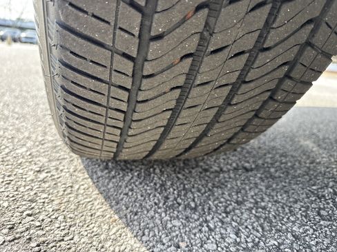 Used 2021 GMC Yukon XL Denali w/ Denali Premium Package image 12