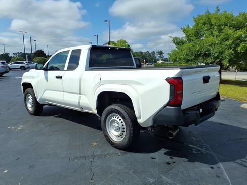 Used 2025 Toyota Tacoma SR RWD image 5