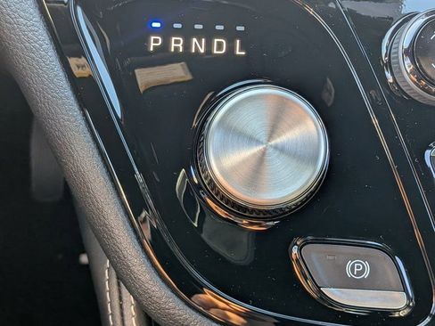 New 2026 Chrysler Pacifica Limited w/ S Appearance Package image 19