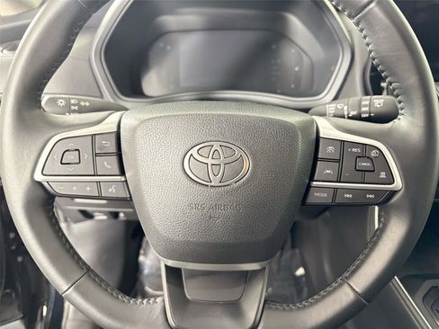 Certified 2025 Toyota Grand Highlander XLE image 16