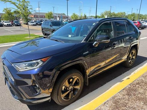 Used 2020 Toyota RAV4 XSE w/ XSE Grade Weather Package AWD/4WD image 2