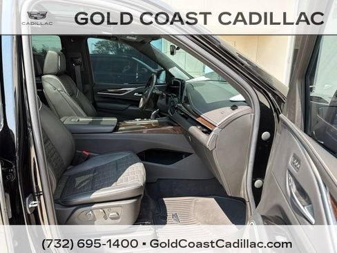Used 2023 Cadillac Escalade Sport Platinum w/ LPO, ONYX Package AWD/4WD image 6