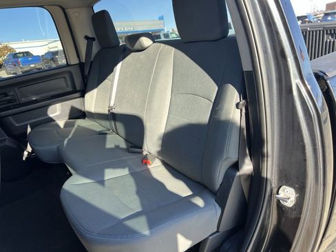 Used 2015 RAM 1500 Express image 25