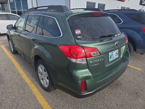 Used 2010 Subaru Outback 2.5i Premium AWD/4WD image 8