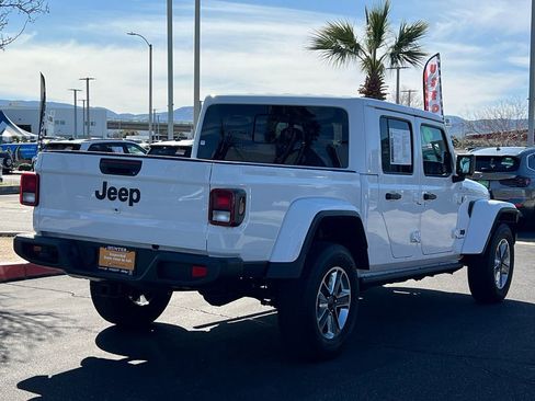 Certified 2024 Jeep Gladiator Sport w/ Premium Package image 8