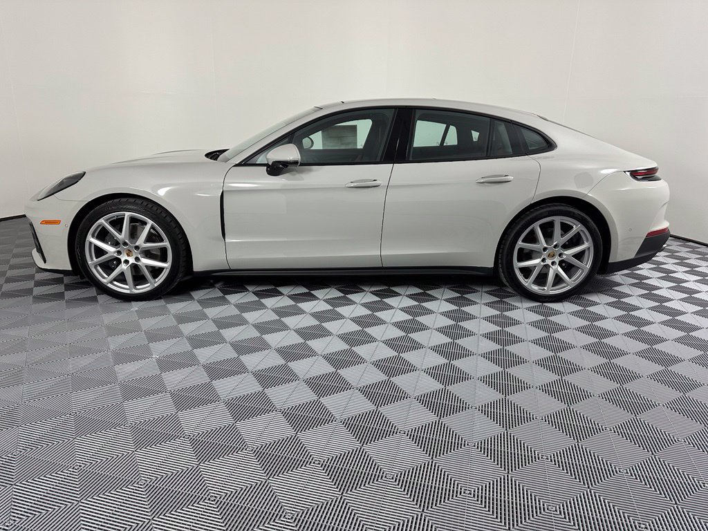 Used 2026 Porsche Panamera RWD image 2