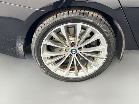 Used 2021 BMW 540i w/ Premium Package image 33