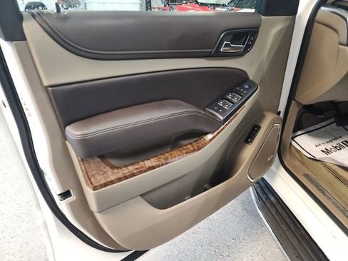 Used 2015 Chevrolet Tahoe LTZ AWD/4WD image 9