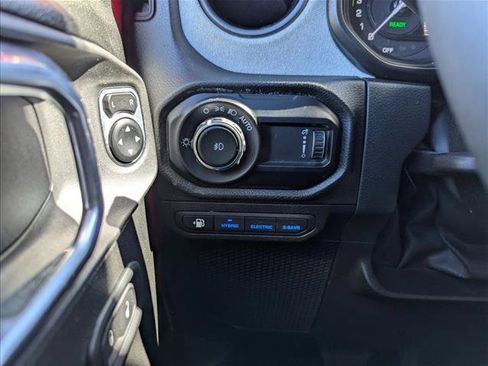 Used 2025 Jeep Wrangler Sport S w/ Convenience Group image 15