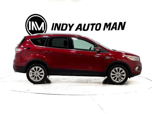 Used 2017 Ford Escape Titanium image 3
