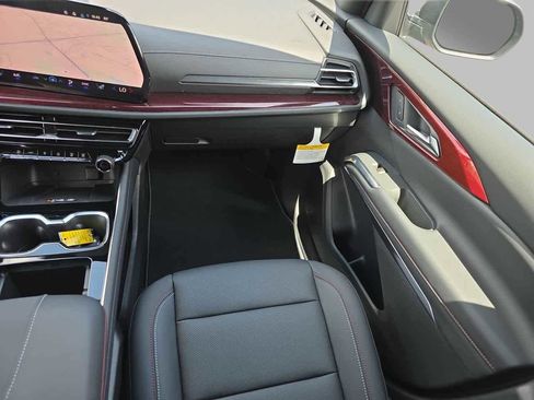 New 2026 Chevrolet Traverse Z71 w/ Driver Confidence Package AWD/4WD image 14