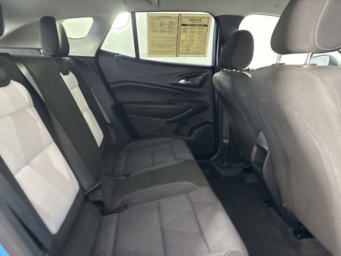 Used 2025 Chevrolet Trax LS image 24