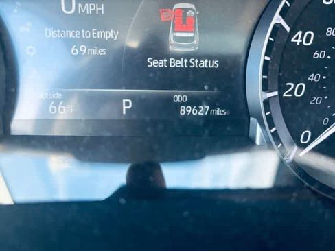 Used 2022 Toyota Highlander XLE image 9