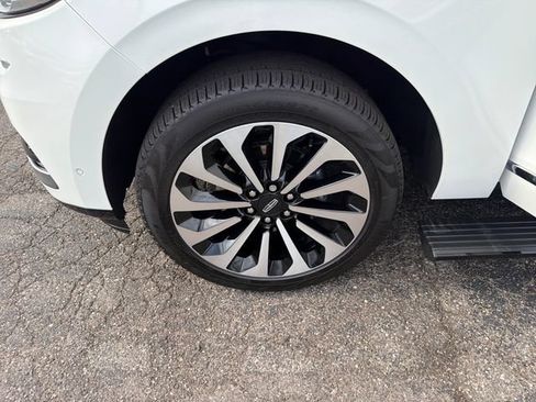 Used 2024 Lincoln Navigator Reserve AWD/4WD image 30