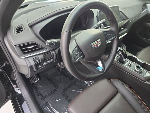 Used 2022 Cadillac CT4 V w/ Navigation Package image 15