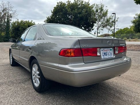 Used 2000 Toyota Camry XLE FWD image 20