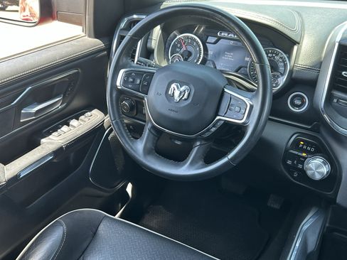Used 2024 RAM 1500 Laramie AWD/4WD image 19