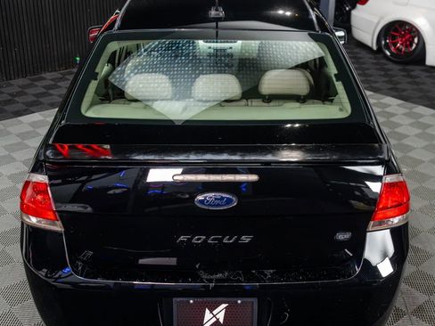 Used 2010 Ford Focus SE image 17