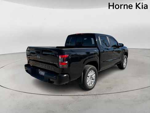 Used 2022 Nissan Frontier SV image 4