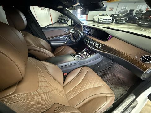 Used 2017 Mercedes-Benz S 550 Sedan image 8