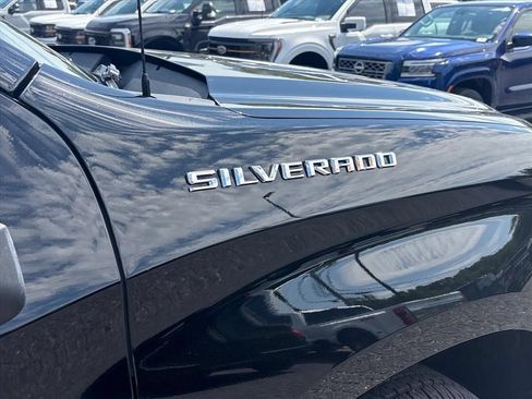 Used 2020 Chevrolet Silverado 1500 RST w/ True North Edition AWD/4WD image 11