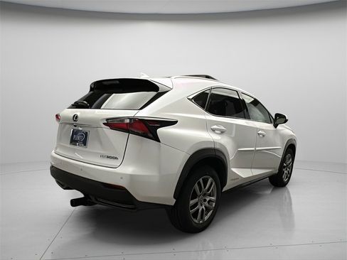 Used 2015 Lexus NX 300h AWD image 7