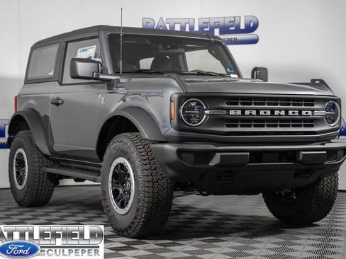 New 2026 Ford Bronco 2-Door w/ Sasquatch Package AWD/4WD image 1