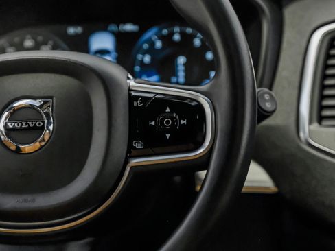 Used 2017 Volvo XC90 T6 Momentum w/ Vision Package image 14