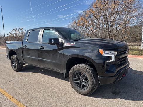 Used 2024 Chevrolet Silverado 1500 LT Trail Boss w/ LT Trail Boss Premium Package image 4