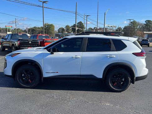 New 2026 Nissan Rogue SV image 8