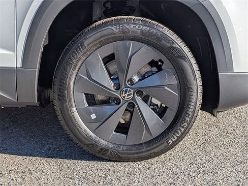 New 2026 Volkswagen Taos S image 11